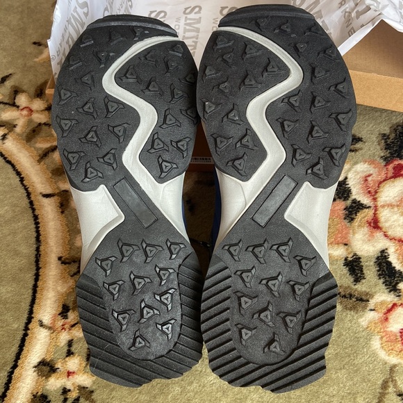 Smith’s hiking sneakers - Picture 11 of 15